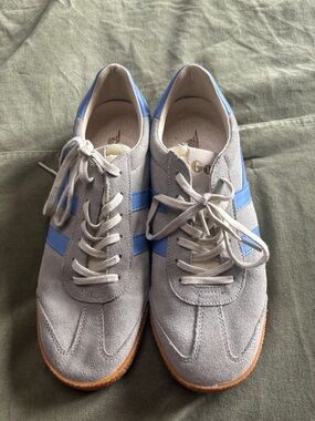 Gola sneakers